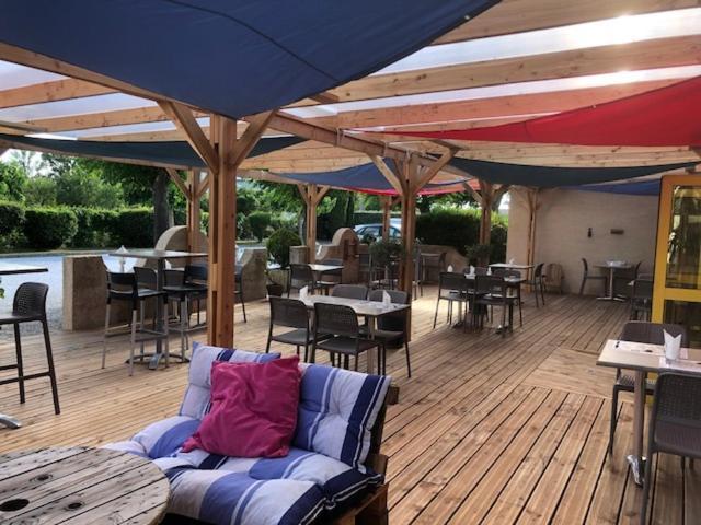 Logis Hotel Le Clos Saint Loup Bram Exteriör bild