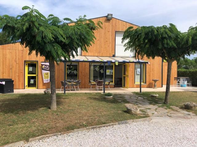 Logis Hotel Le Clos Saint Loup Bram Exteriör bild